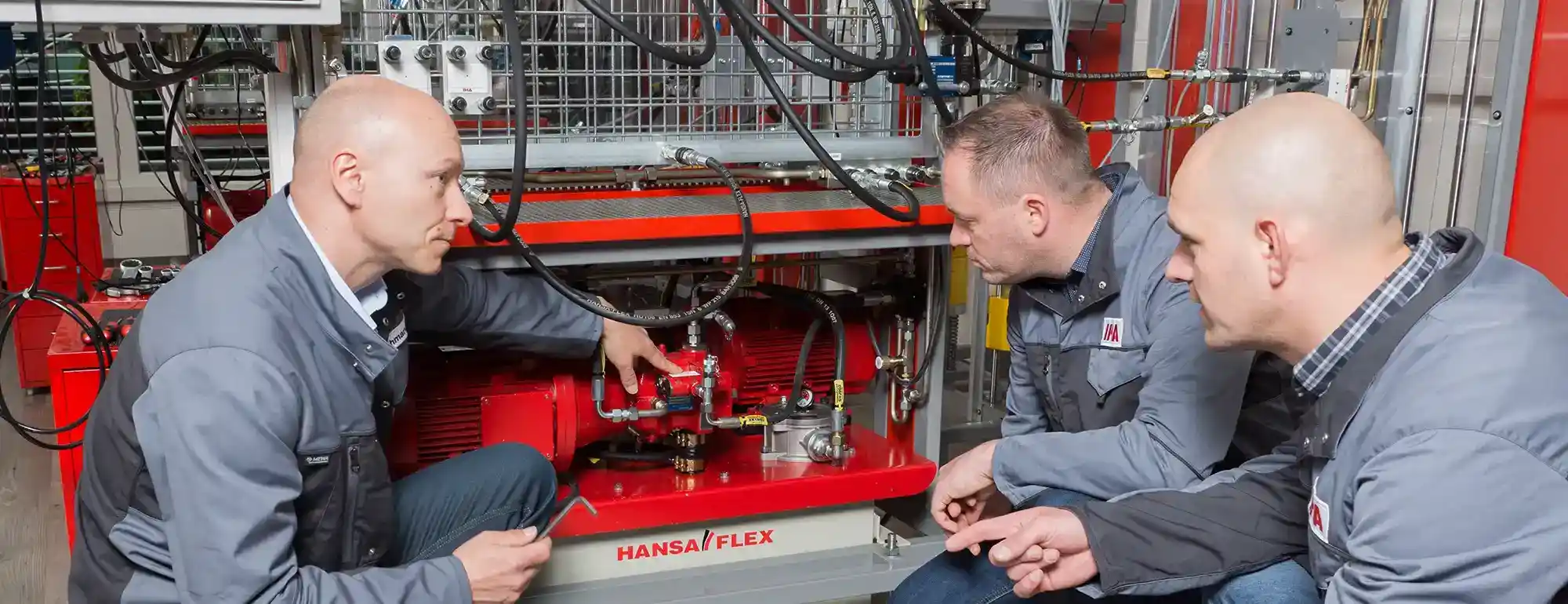 Von der Theorie in die Praxis: Die Fortbildung zur Hydraulik-Fachkraft