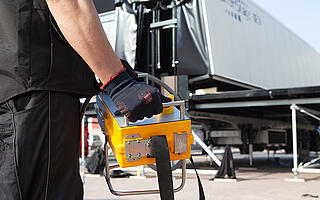 Loading Platform Inspection Inspection of lifting platforms & loading ramps | HANSA-FLEX